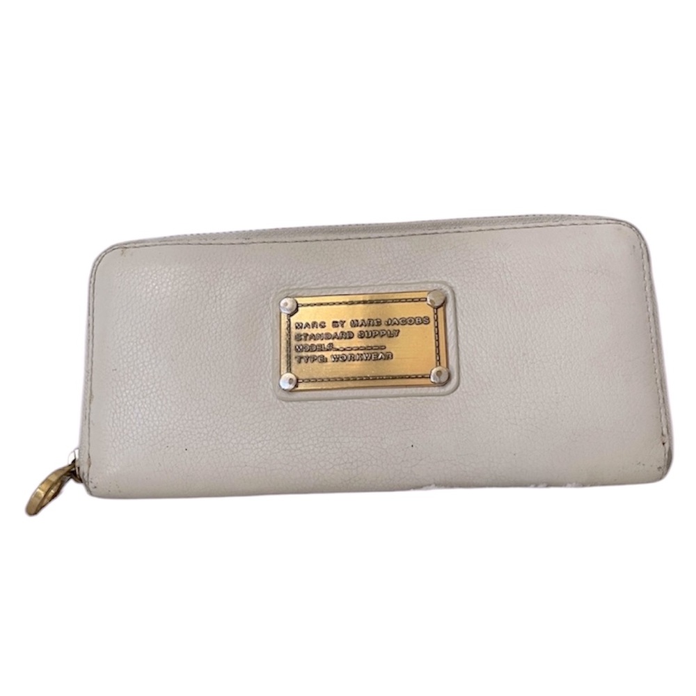 Marc By Marc Jacobs Vintage Cream Wallet Zip-Around Design